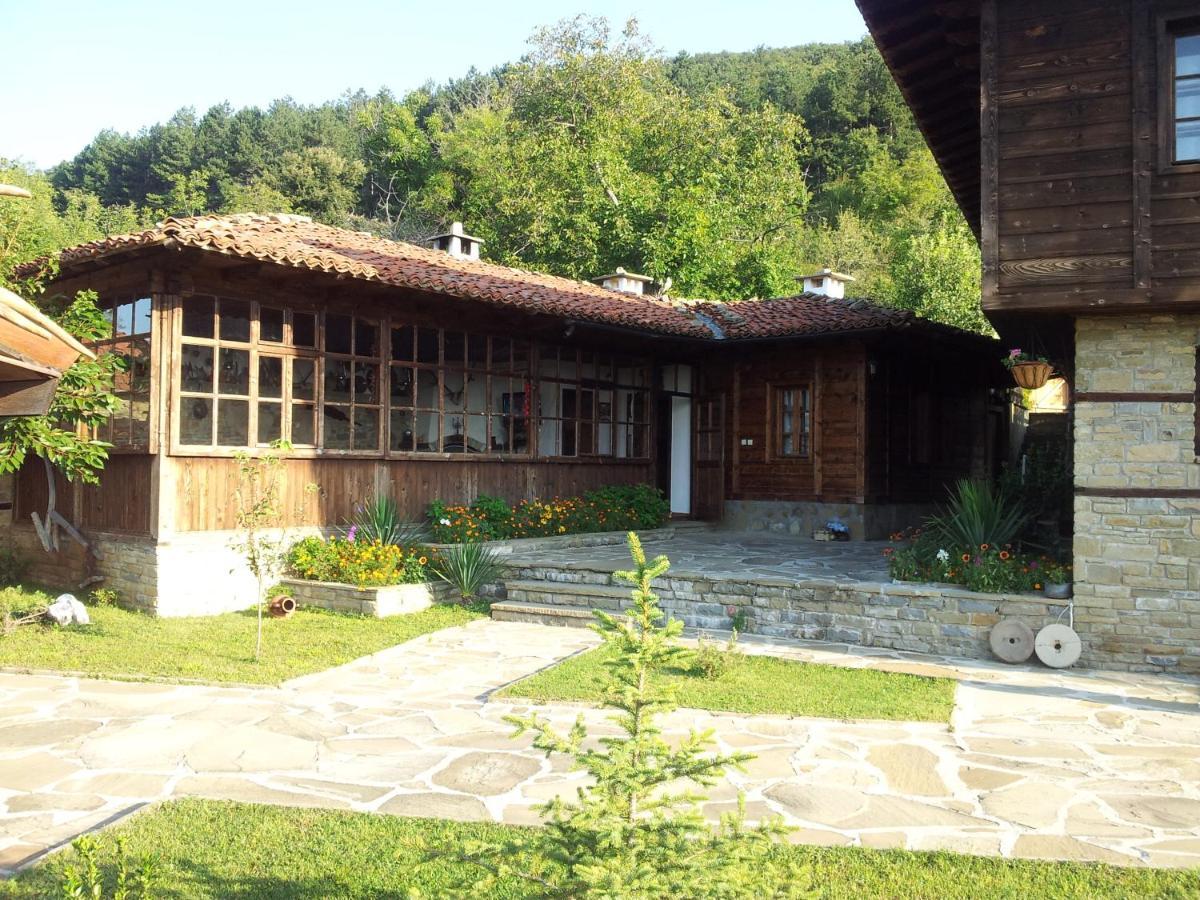 Кьща За Гости Свети Никола Hotel Zheravna Exterior foto